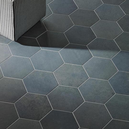 modry maly tyrkysovy sestuholnikovy keramicky dlazba rustikalny mediteransky kamen vzhladom kupelna farebny vintage protismykovy maly rozmer obklad dlazba terasa farebny mladistvy boho obklady.jpg